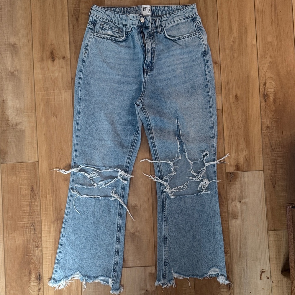 Urban Outfitters BDG Women's Distressed Blue Jeans size 28